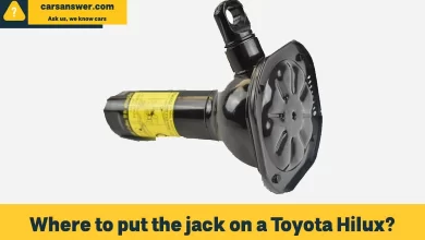 Where to put the jack on a Toyota Hilux?